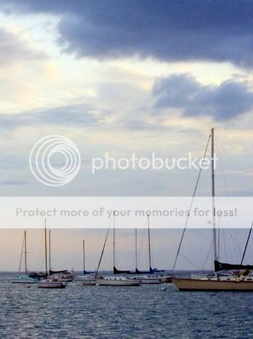 IMAGE: http://img68.photobucket.com/albums/v208/rnconync/Boats2cropfix.jpg